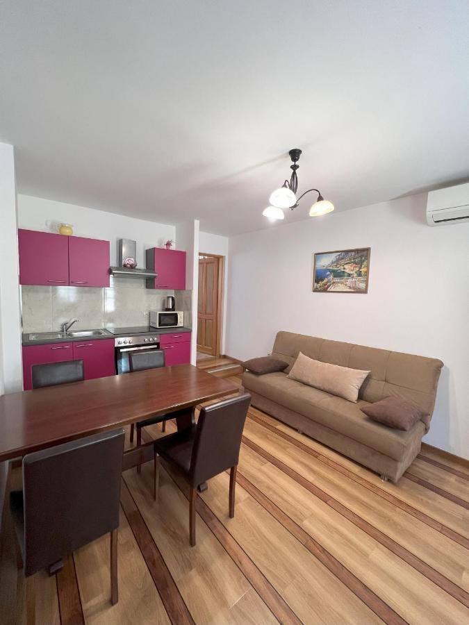 Apartmani Palme فونتانا المظهر الخارجي الصورة